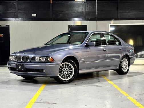 Blue 2003 BMW 540 i