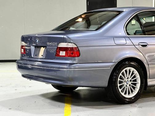 Blue 2003 BMW 540 i