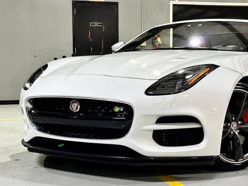 Fuji White 2018 Jaguar F-TYPE R