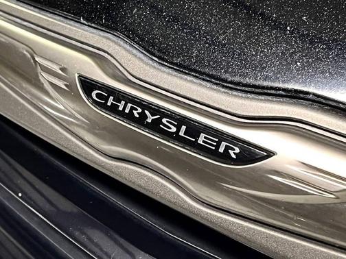 2014 Chrysler 300C John Varvatos Luxury