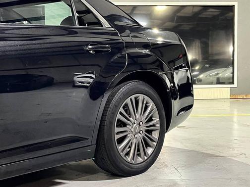 2014 Chrysler 300C John Varvatos Luxury