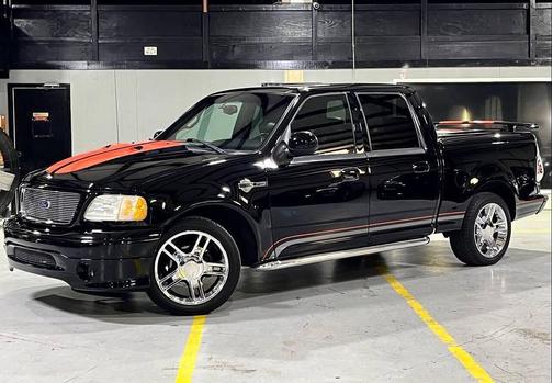 2001 Ford F-150 Harley-Davidson Crew Cab