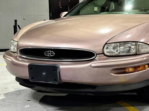 1995 Buick Riviera Supercharged 2dr Coupe