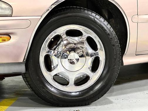 1995 Buick Riviera Supercharged 2dr Coupe