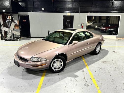 1995 Buick Riviera Supercharged 2dr Coupe