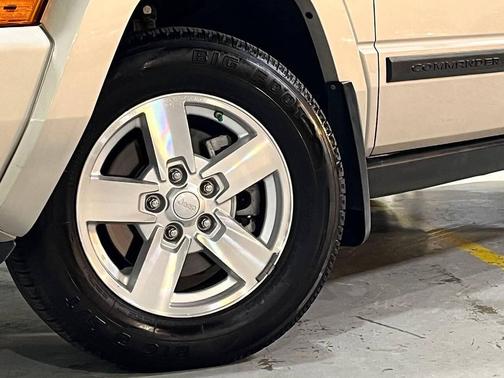 2007 Jeep Commander Sport