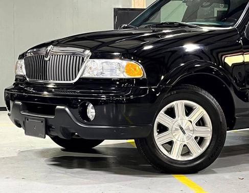 2002 Lincoln Blackwood Base 4dr Crew Cab SB 2WD