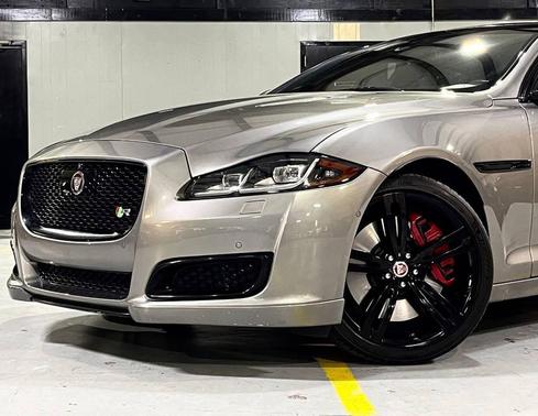 2017 Jaguar XJ XJR