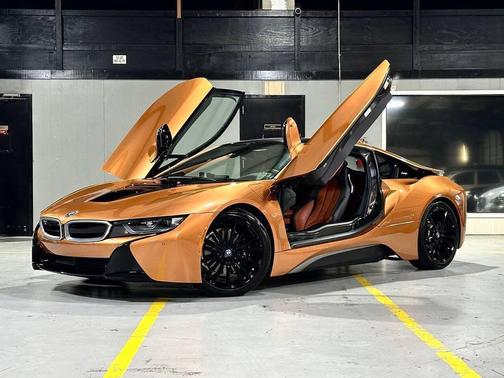 E-Copper Metallic w/Frozen Grey Accent 2019 BMW i8 Base AWD 2dr Coupe