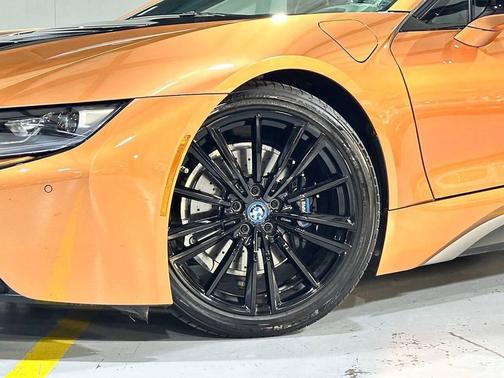 E-Copper Metallic w/Frozen Grey Accent 2019 BMW i8 Base AWD 2dr Coupe