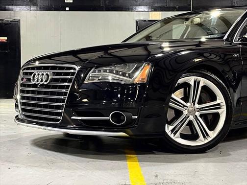 2013 Audi S8 4.0T