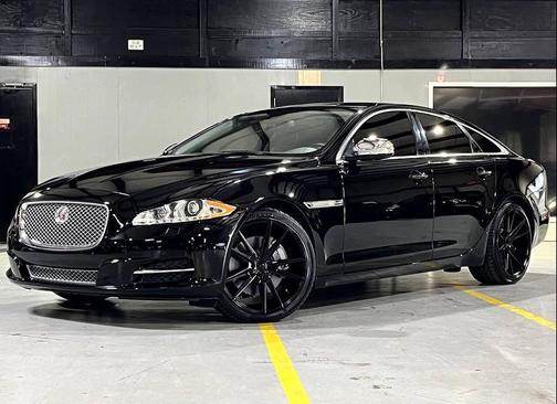 2014 Jaguar XJ Base