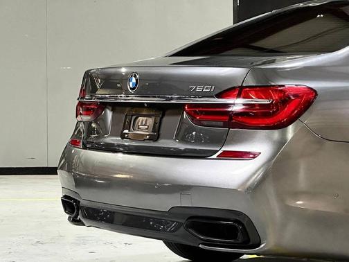 2016 BMW 750 I