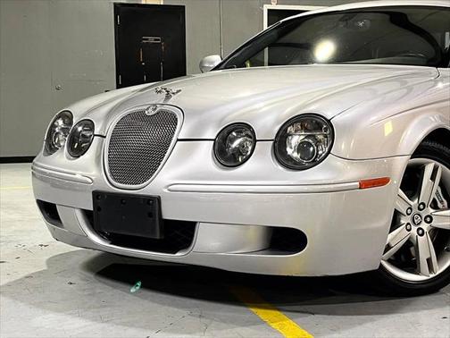 2005 Jaguar S-Type 4.2L V8 R
