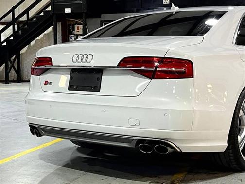 2015 Audi S8 4.0T