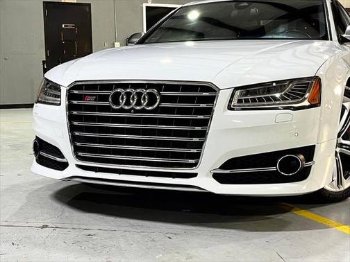 2015 Audi S8 4.0T