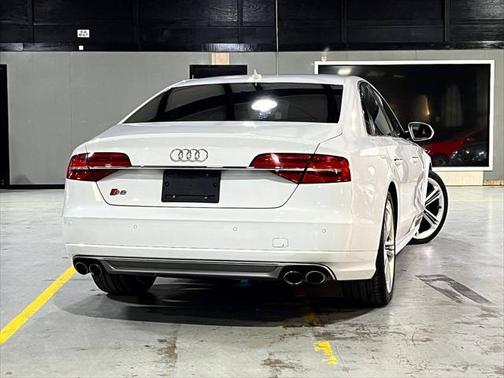 2015 Audi S8 4.0T