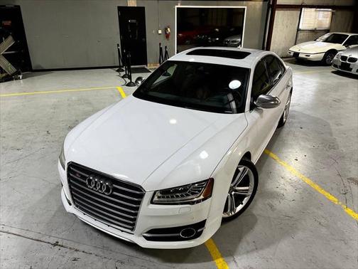 2015 Audi S8 4.0T