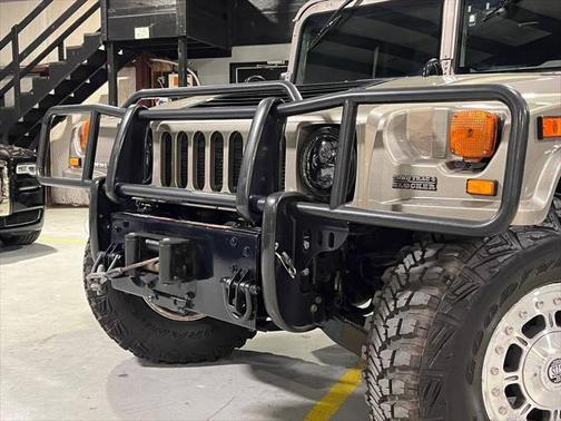 2003 Hummer H1 Enclosed