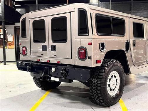 2003 Hummer H1 Enclosed