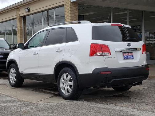 2011 Kia Sorento LX