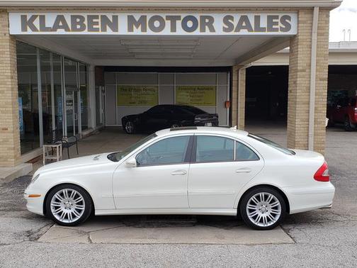 Arctic White 2008 Mercedes-Benz E-Class 4MATIC