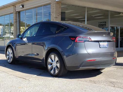 2021 Tesla Model Y Long Range Dual Motor All-Wheel Drive