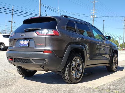 2019 Jeep Cherokee Trailhawk