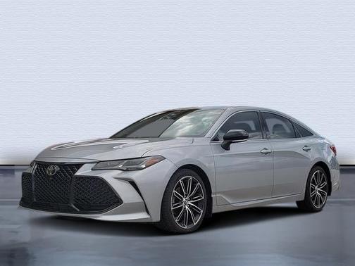 Celestial Silver Metallic 2019 Toyota Avalon Touring