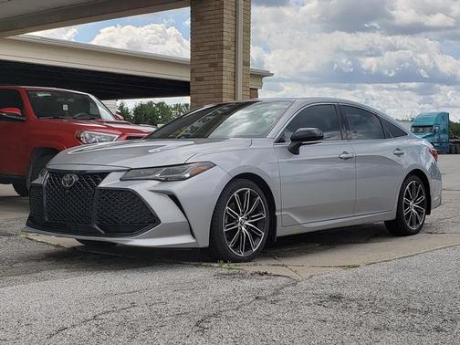 Celestial Silver Metallic 2019 Toyota Avalon Touring