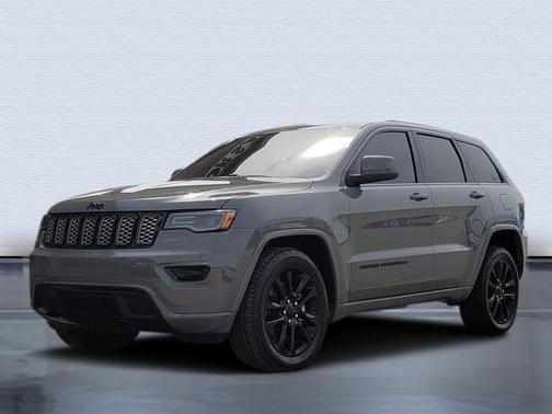 Sting-Gray Clearcoat 2021 Jeep Grand Cherokee Laredo