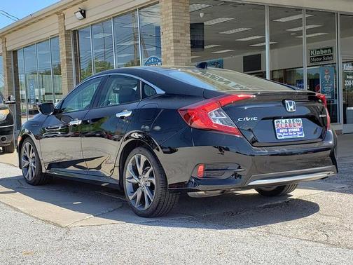 Crystal Black Pearl 2019 Honda Civic Touring