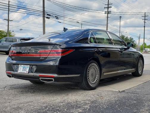 Vik Black 2022 Genesis G90 Premium