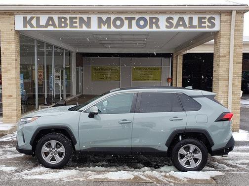 2022 Toyota RAV4 Hybrid XLE