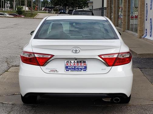 2016 Toyota Camry SE
