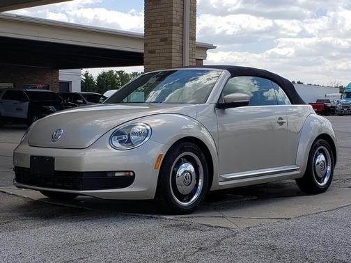Moonrock Silver Metallic 2013 Volkswagen Beetle 2.5L