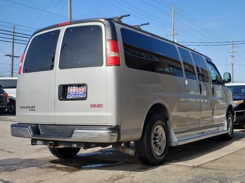 2009 GMC Savana 3500 Base