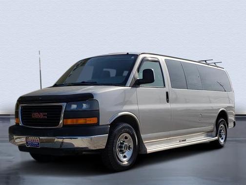 2009 GMC Savana 3500 Base