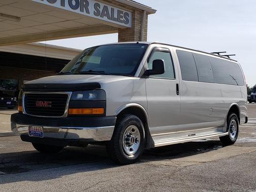 2009 GMC Savana 3500 Base