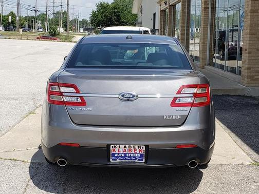 Sterling Gray Metallic 2014 Ford Taurus SEL