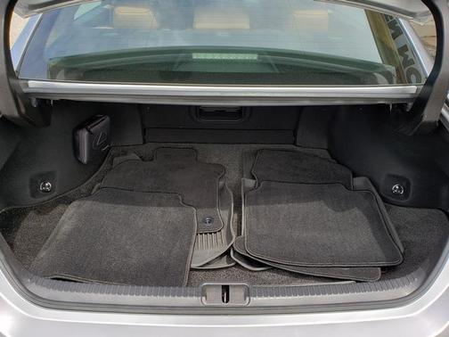 Iridium 2022 Lexus ES 250 Base