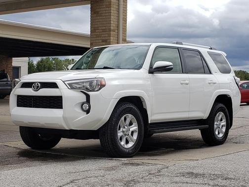 Super White 2019 Toyota 4Runner SR5