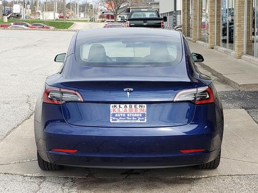 2022 Tesla Model 3 Standard Range