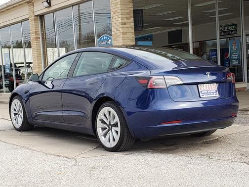 2022 Tesla Model 3 Standard Range