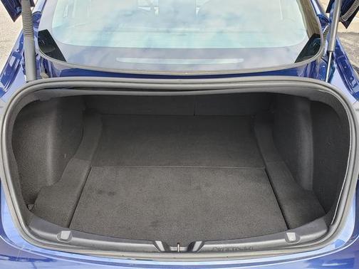 2022 Tesla Model 3 Standard Range