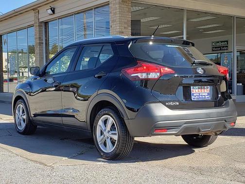 2018 Nissan Kicks S