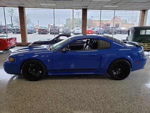 2003 Ford Mustang Mach I