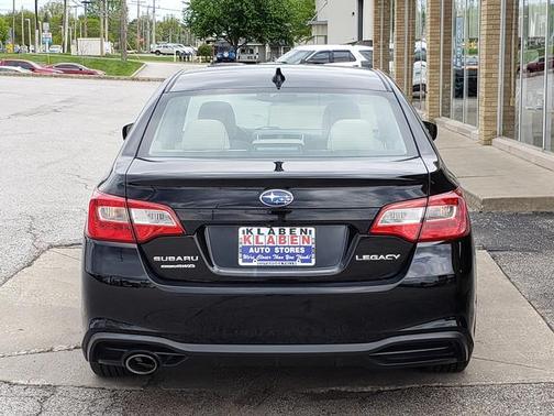 Crystal Black Silica 2018 Subaru Legacy Premium