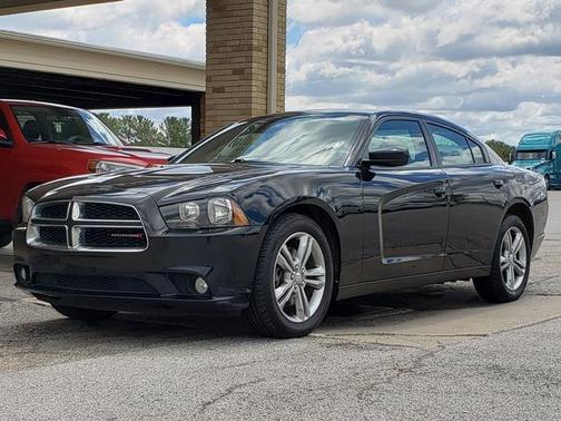 Pitch Black 2014 Dodge Charger SXT
