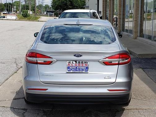 Iconic Silver Metallic 2020 Ford Fusion Hybrid SE